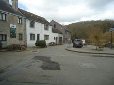 176698