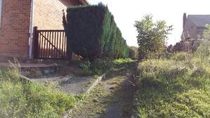 308674