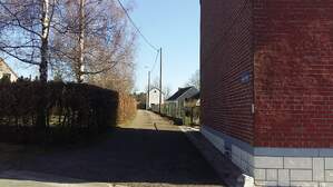 313569