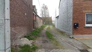 316852