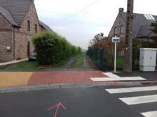 322732