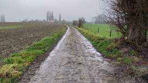 324154