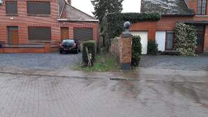 330700