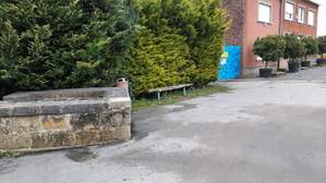 352018