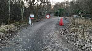 352833