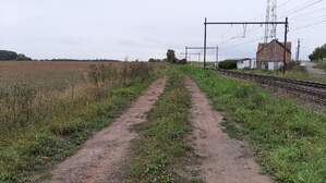360758