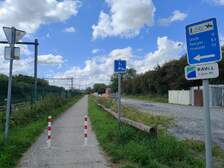 366842