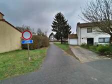 368980