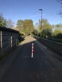 370553