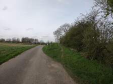 370642