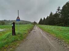 370692