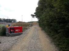 372742