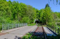 376828